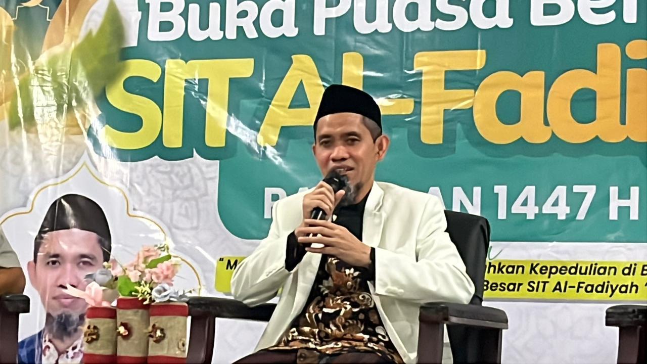Buka Puasa Bersama dan Ceramah Ramadan SIT Al-Fadiyah, Abbas Baco Miro: Silaturahmi Terbaik adalah yang Terlembagakan