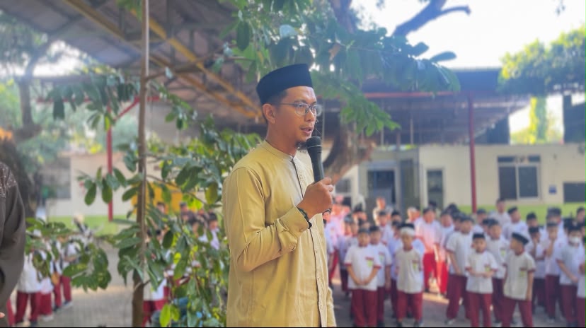 Hari Pertama Sekolah, Kepala SDIT Al-Fadiyah Sampaikan Tiga Hal ini kepada Siswa